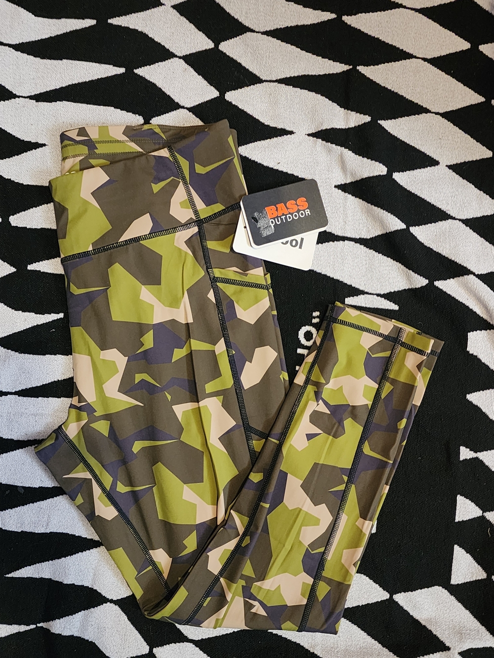 Nwt Bass Outdoor Green Camo Active Leggings